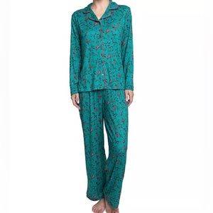 NWT Women’s Hanes Two Piece Pajama Set